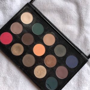 MAC Custom curated artist eyeshadow palette